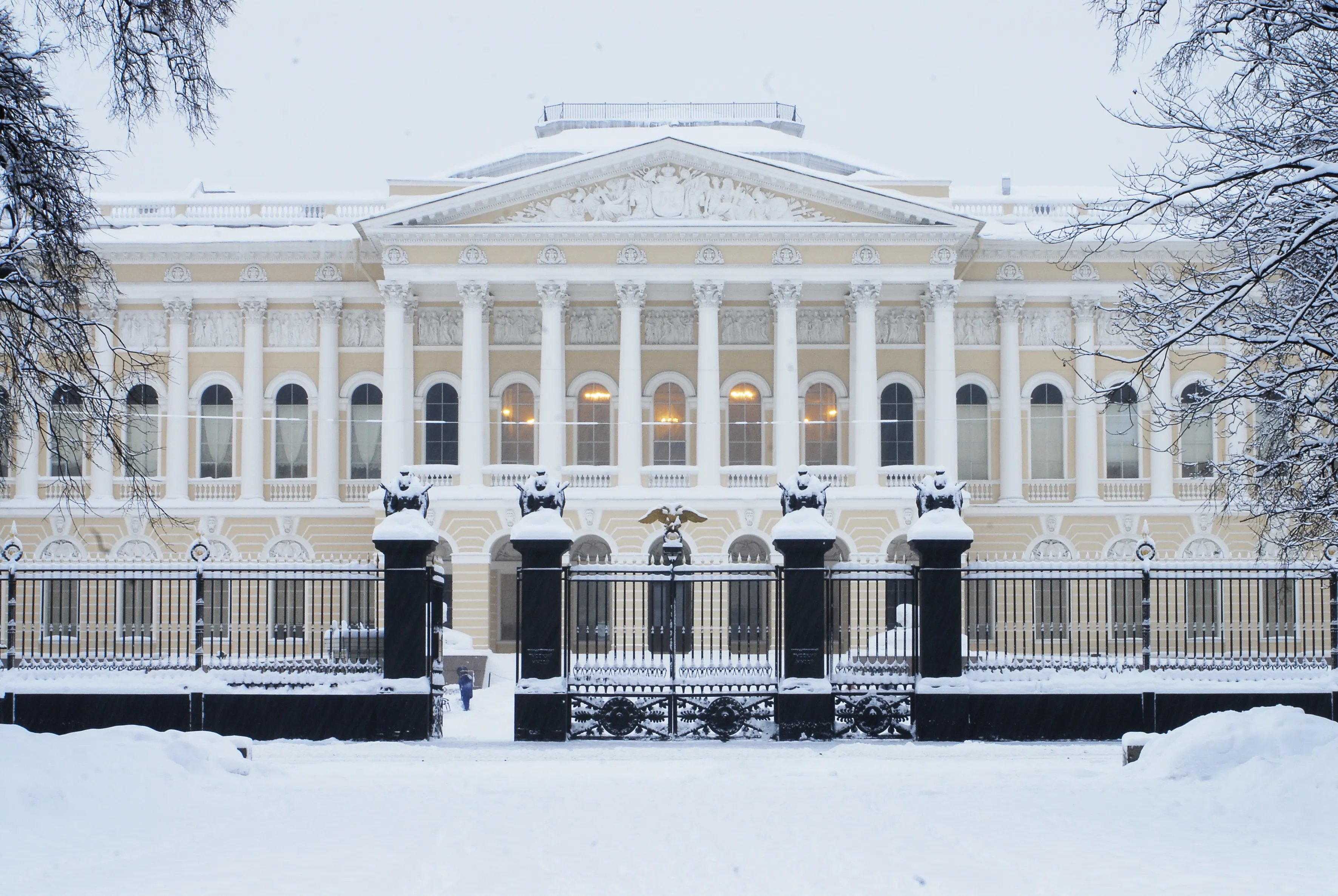 Southern facade. View from Inzhenernaya Street