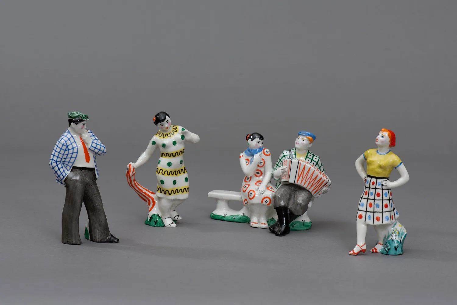 A. A. Kiselyov. Kostroma Lyrical Ditties. 1964. Leningrad Factory of Porcelain Items. Porcelain; overglaze decoration. State Russian Museum